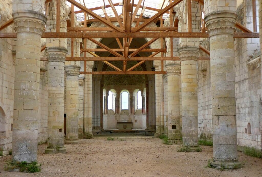 Faverolles-sur-Cher Abbaye Notre-Dame d'Aiguevives