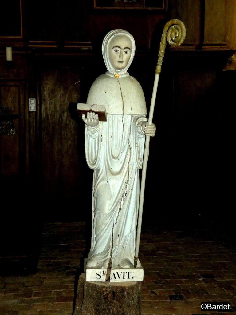 Statue de Saint Avit