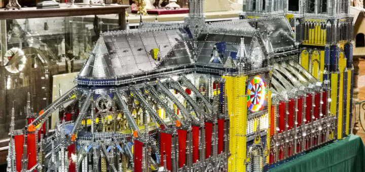 Notre-Dame de Paris en meccano au Musée d'Art religieux de Blois